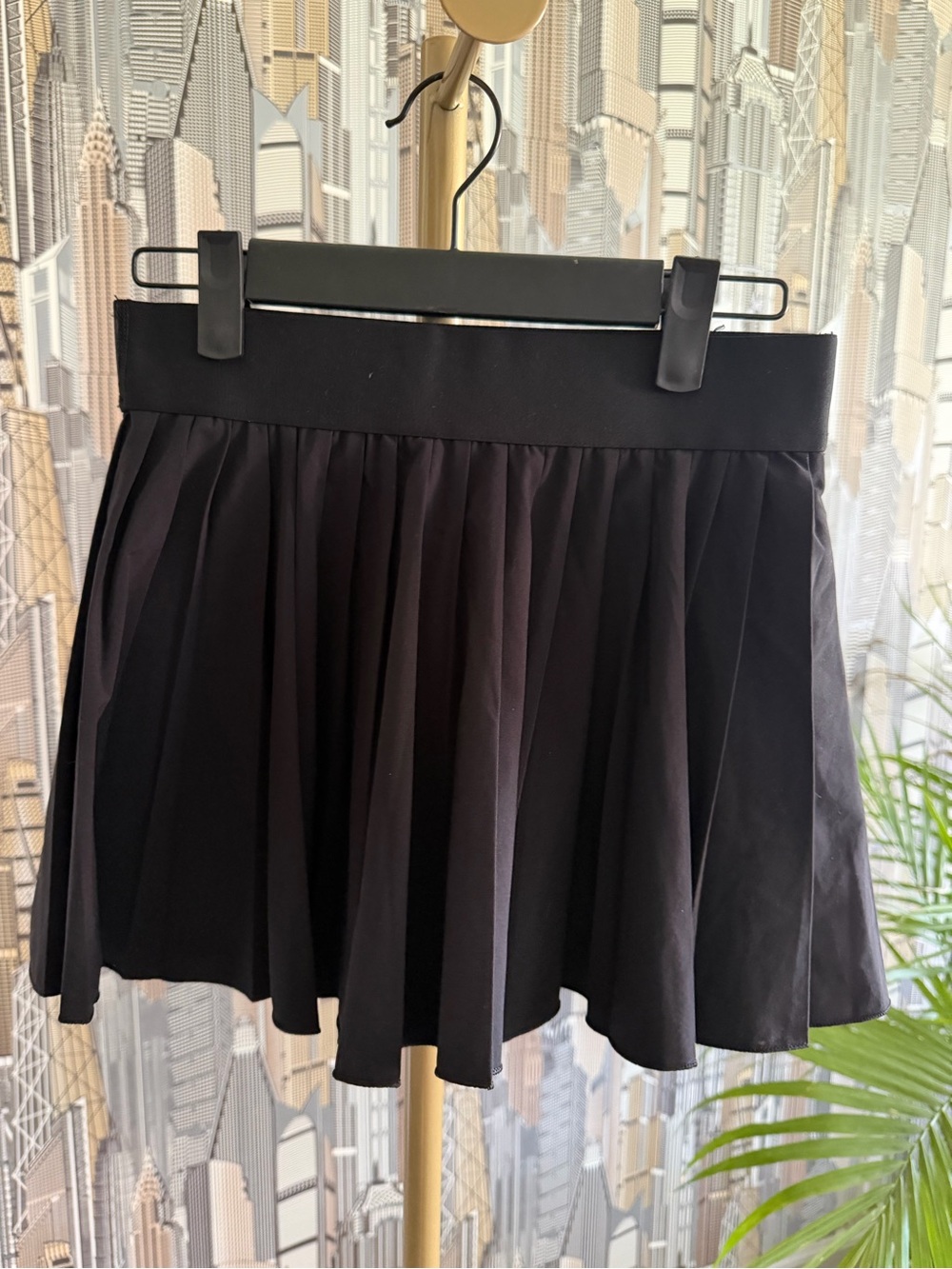 Aritzia Black Circle Skirt - Pleated Flare